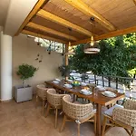 Apeiron - Olive Forest Апартаменты